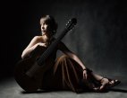 La guitarrista polaca Kasia Smolarek,

este martes en el Teatro Socorro Astol