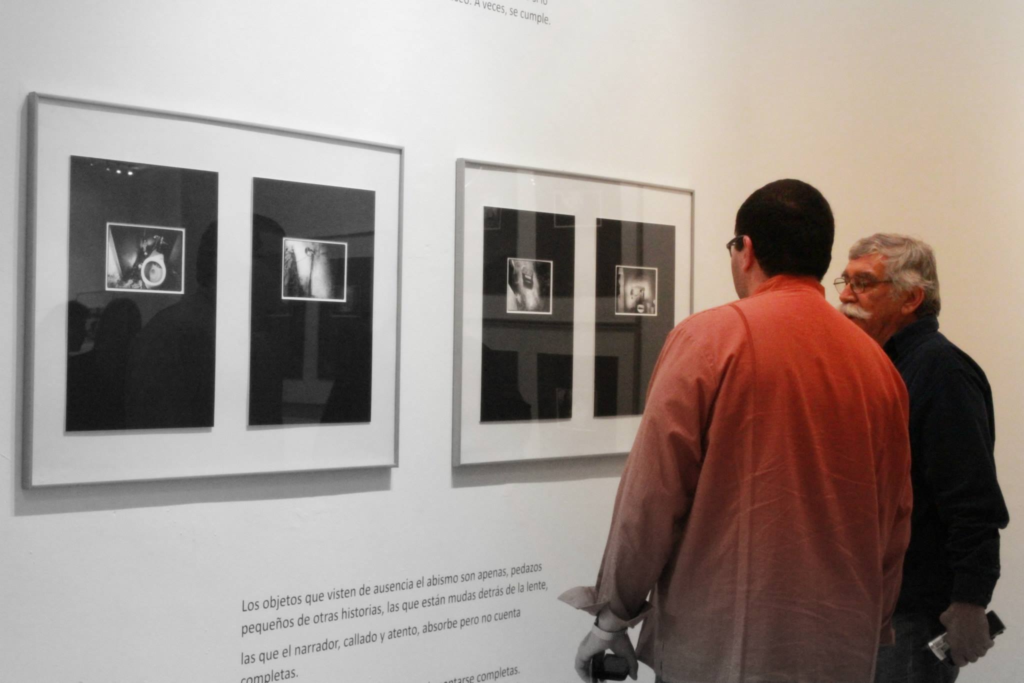 Exposición fotográfica colectiva  <em>Del asfalto a la playa</em>