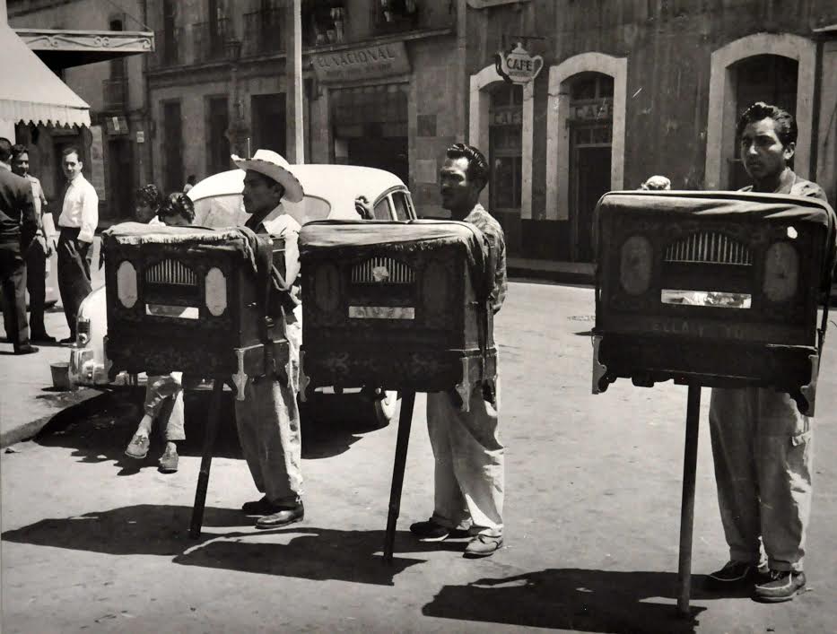 Exposición <em>Foto Hermanos Mayo. Imagen de un país, imagen de una ciudad</em>