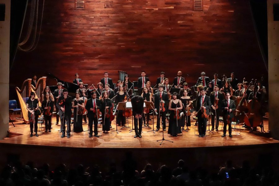 Prensa: LA ORQUESTA ESCUELA CARLOS CHÁVEZ PRESENTA "ECOS DE LONDRES, VOCES DE MÉXICO"