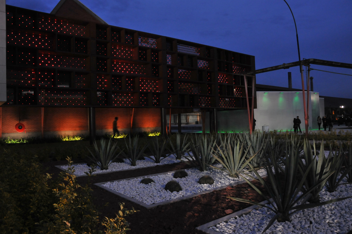 fachada del museo espacio
